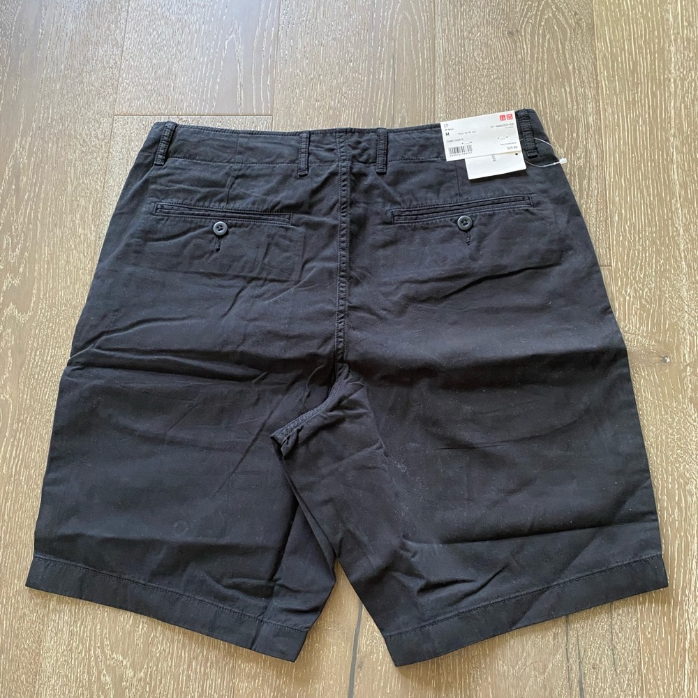 Uniqlo chino shorts in black - Picture 11 of 13
